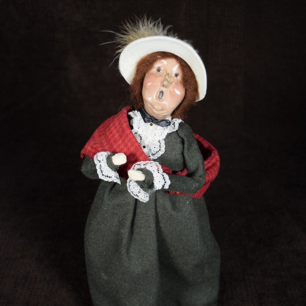 Byers' Choice Vtg 1993 Lady Carolor Figurine Green Dress Red Shawl Christmas - Picture 3 of 15